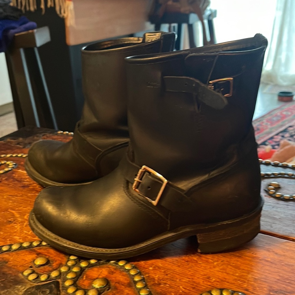 Frye Engineer 8R